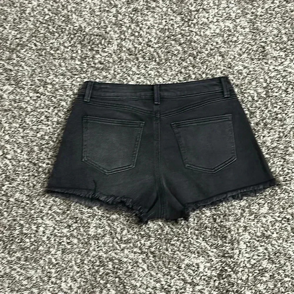 Happily Grey shorts for women - Picture 3 of 4